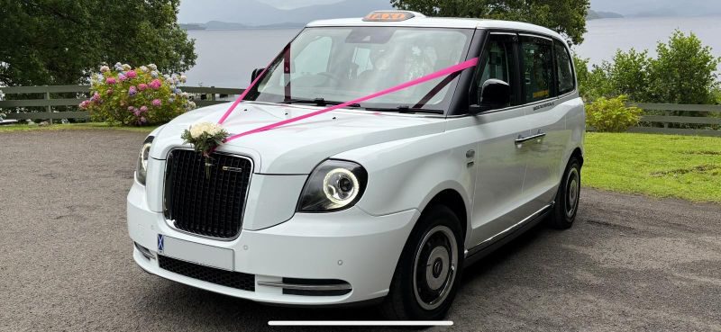 White wedding taxi